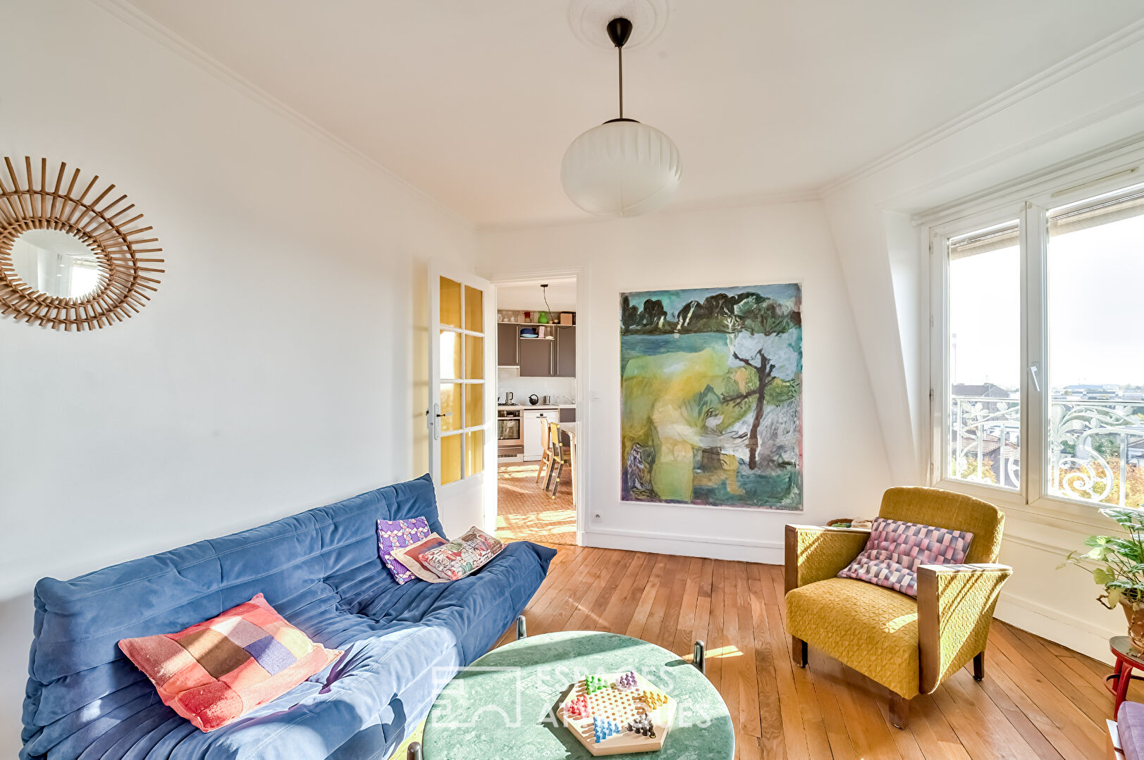 Bright top floor with view