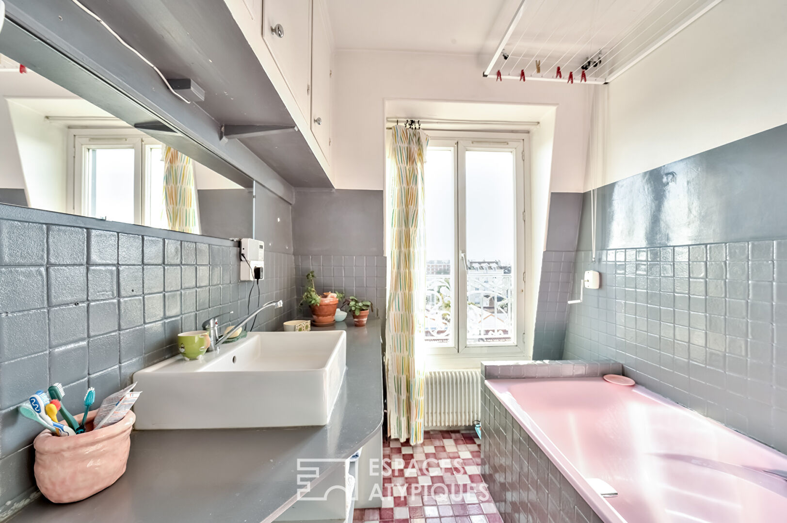 Bright top floor with view