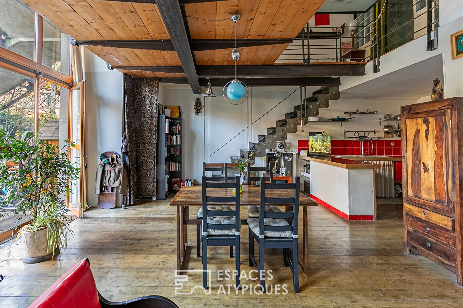 Intimate duplex loft with terrace and garden
