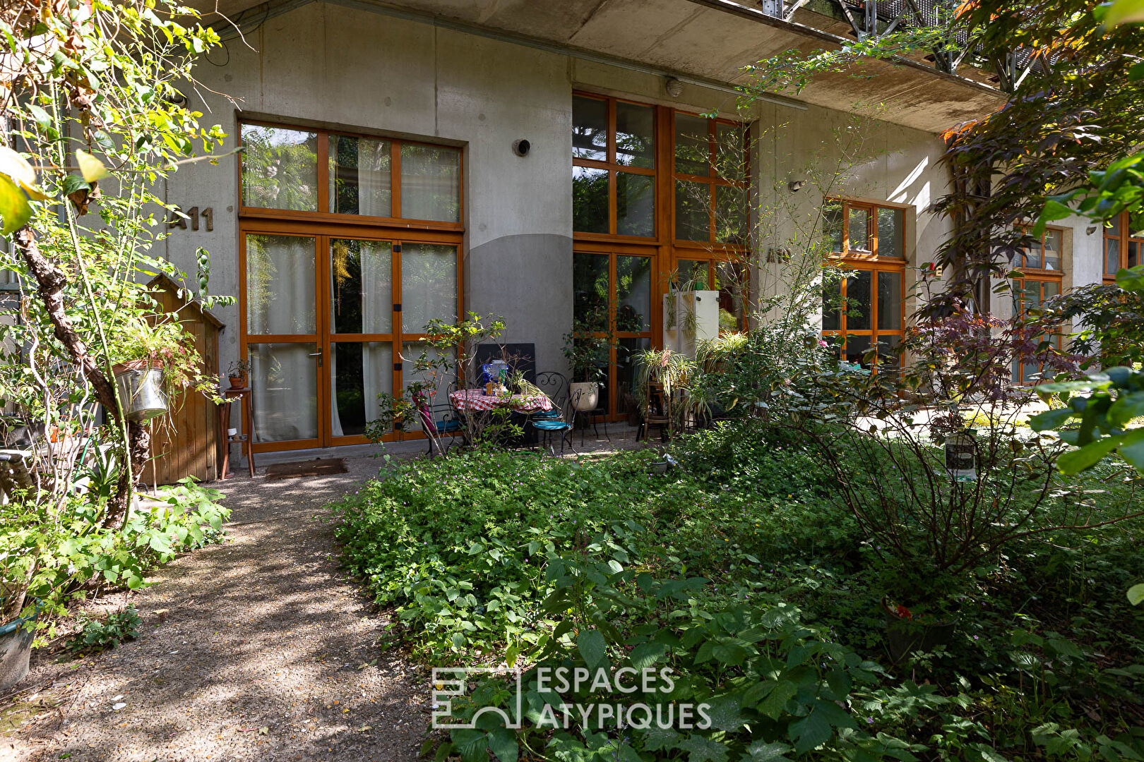 Loft intimiste en duplex avec terrasse et jardin