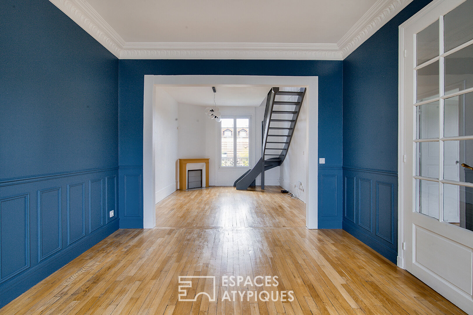 Renovated millstone with garden and workshop