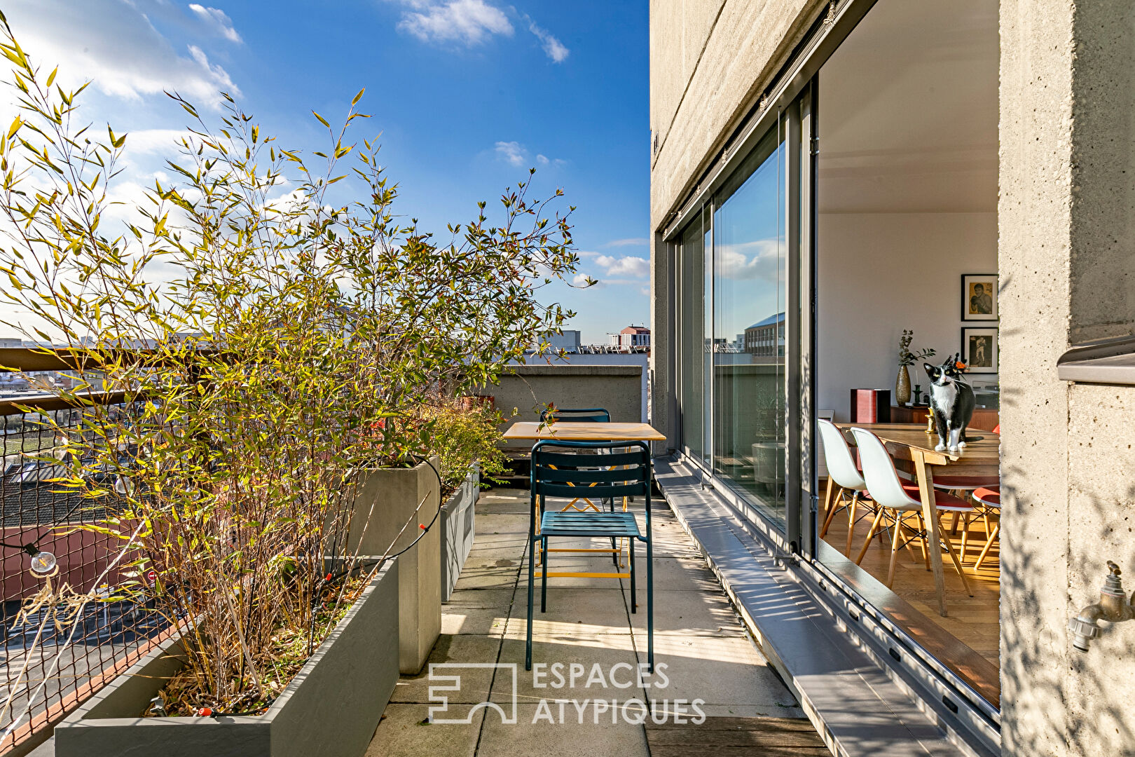 Panoramic apartment with terrace