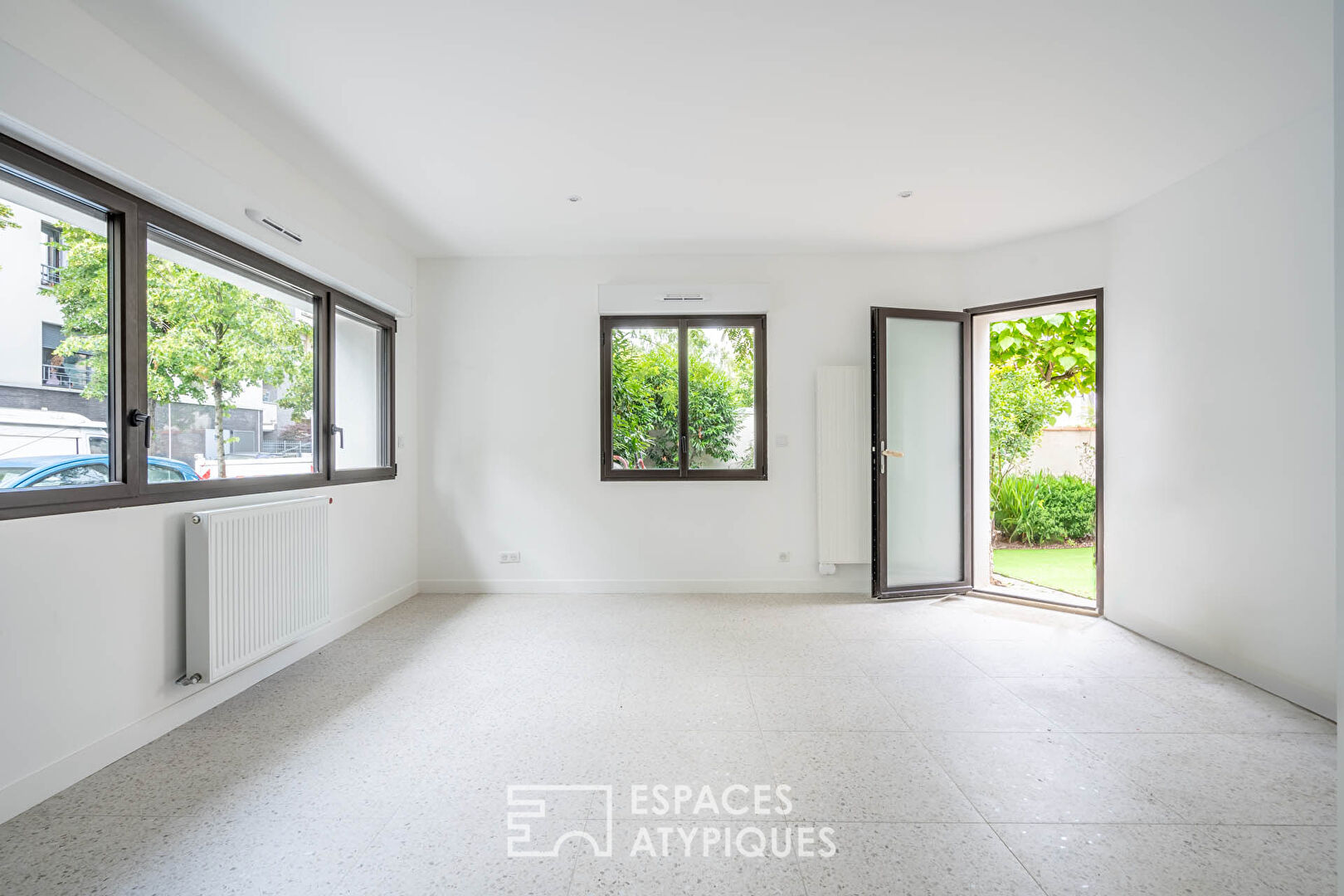 Duplex avec jardin, esprit maison en plein Charentonneau