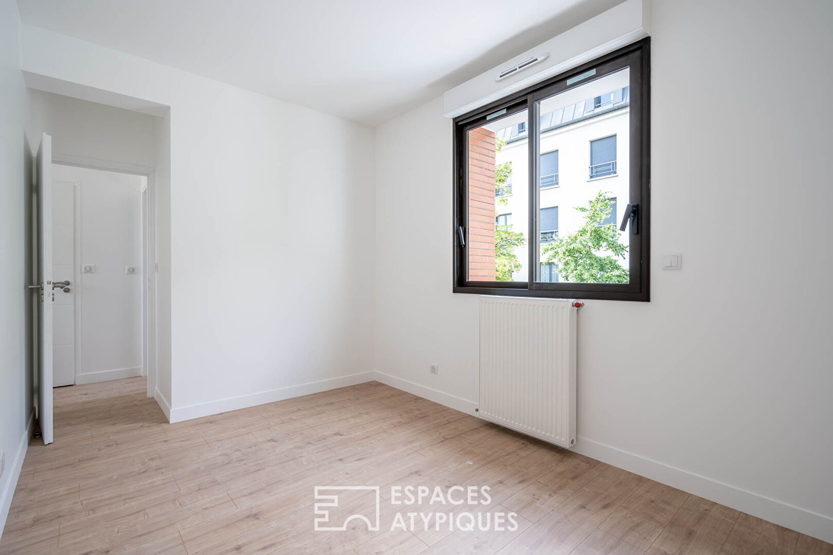 Duplex avec jardin, esprit maison en plein Charentonneau
