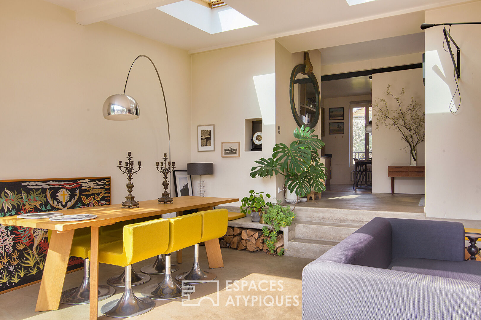 Rare family house with garden in an idyllic setting