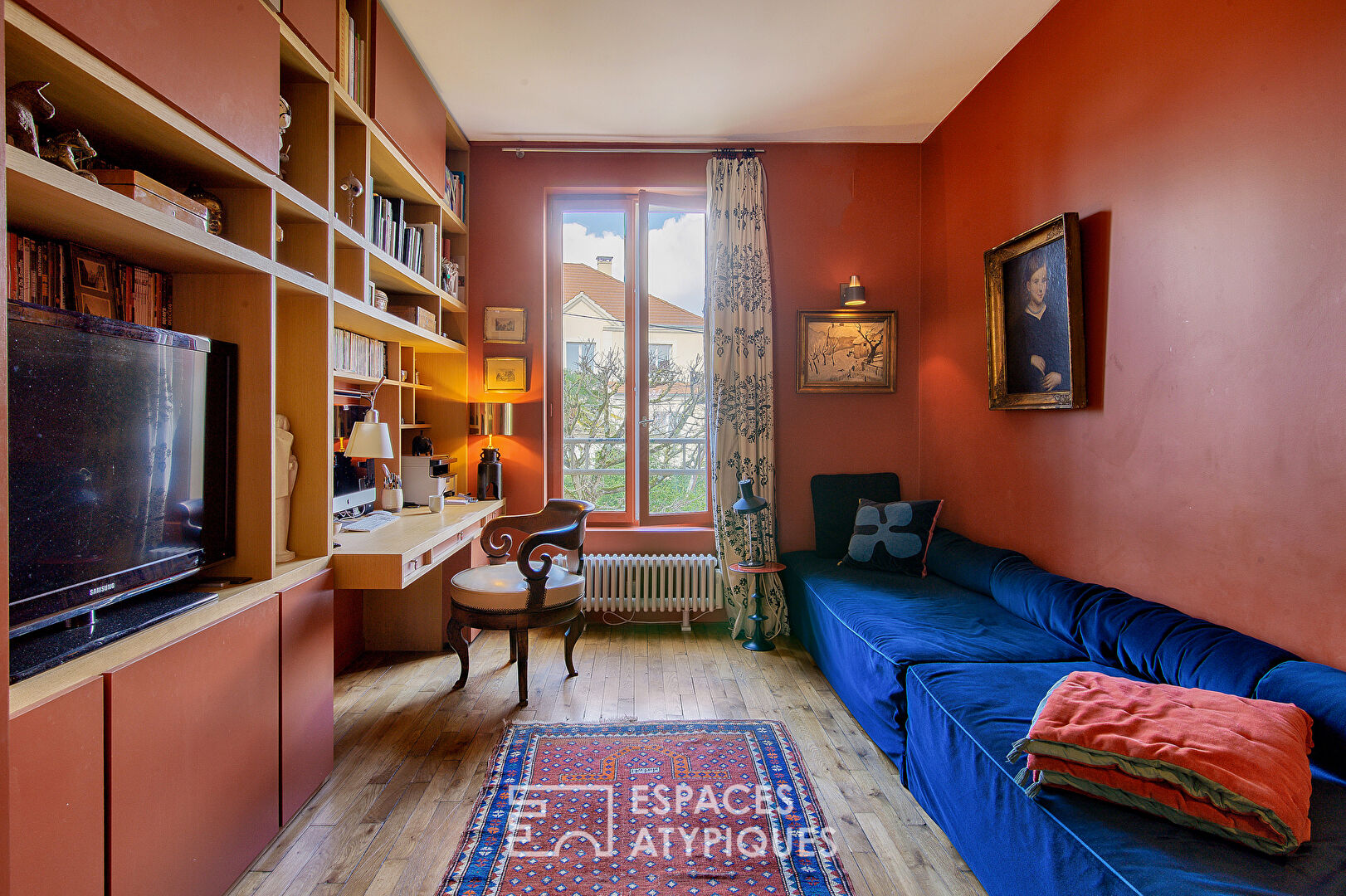Rare family house with garden in an idyllic setting