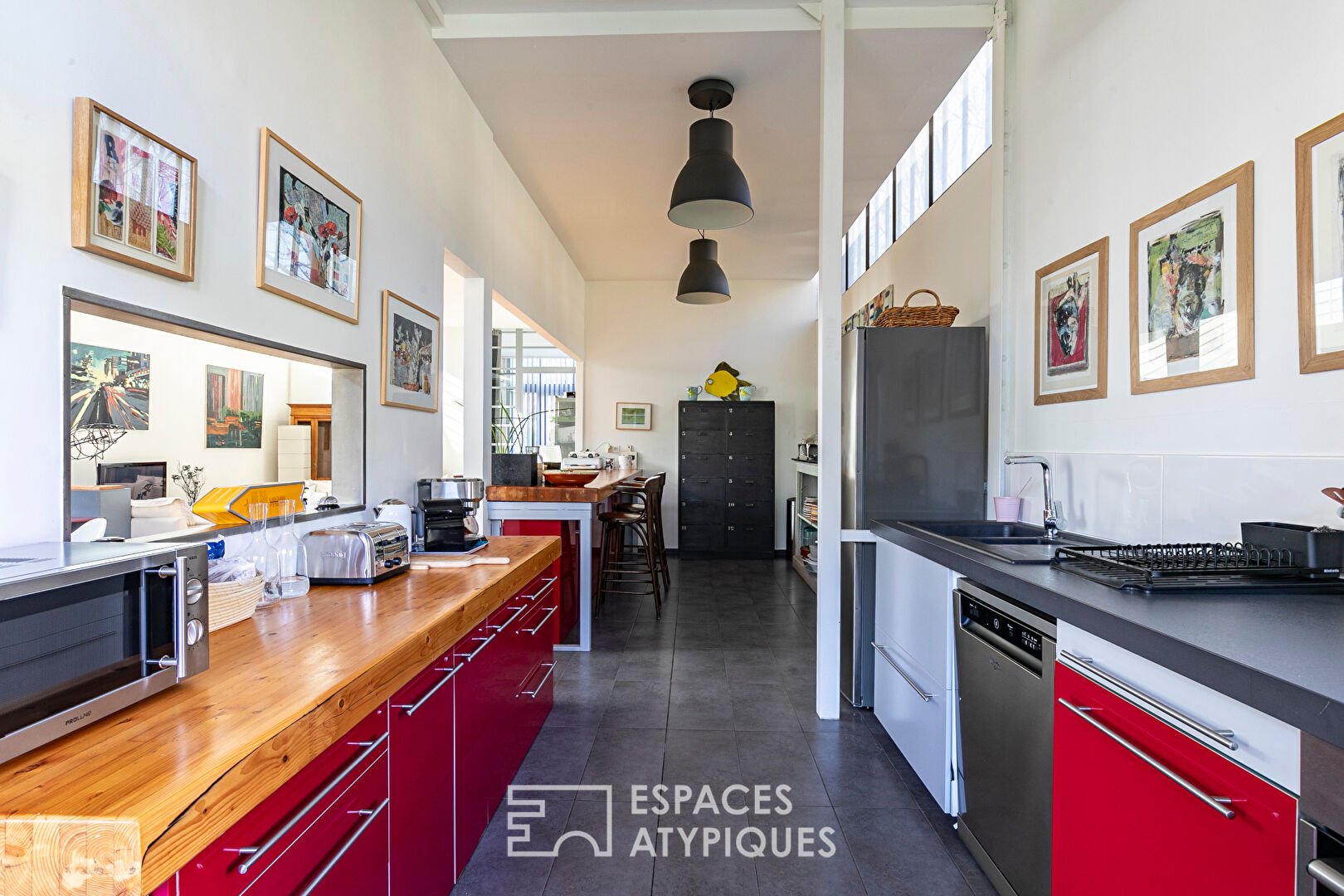 Loft convivial avec terrasse et son oasis de verdure