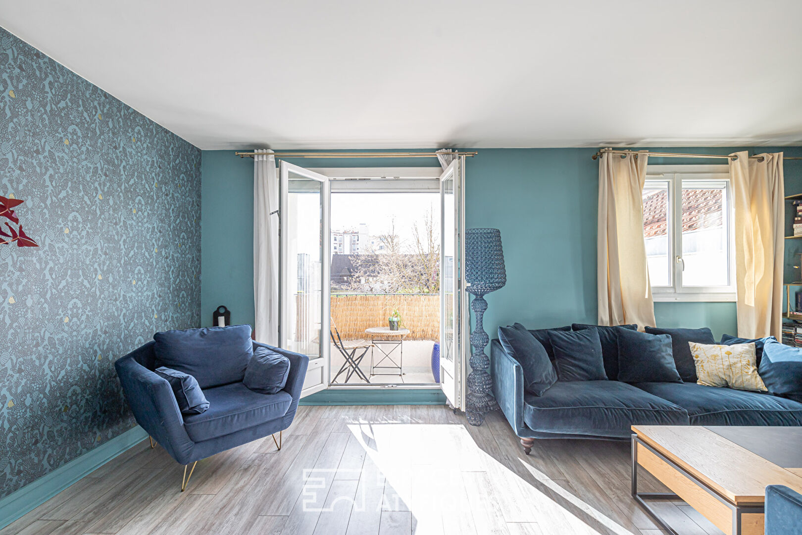 Apartment with balcony