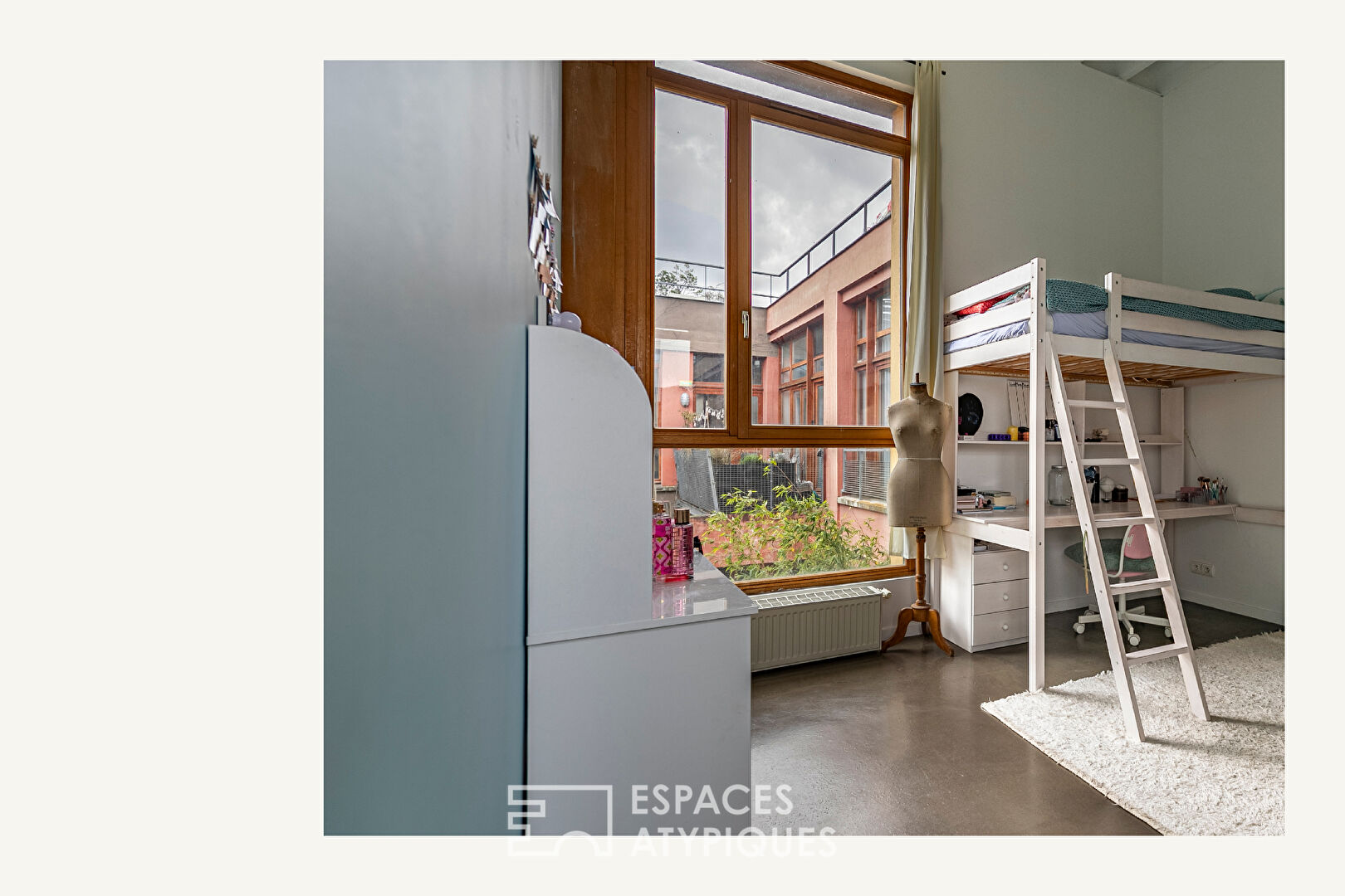 Loft en duplex avec terrasse dans une ancienne graineterie