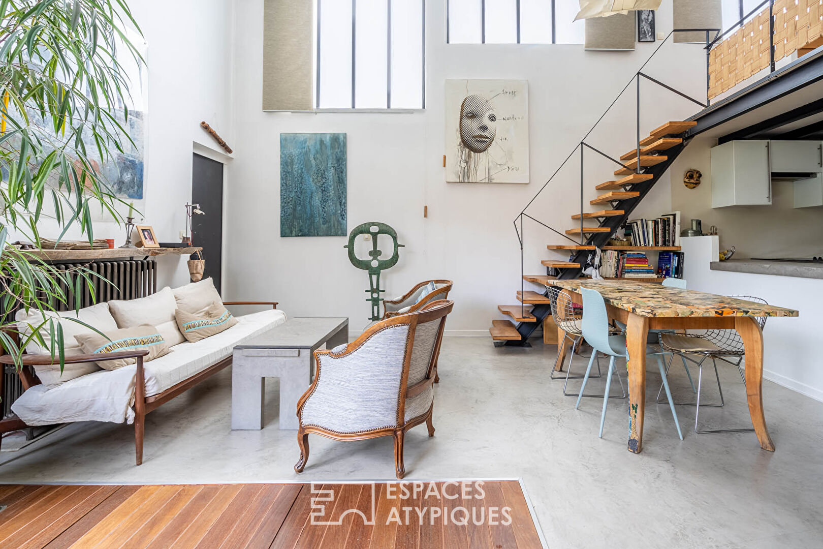Loft type house with garden