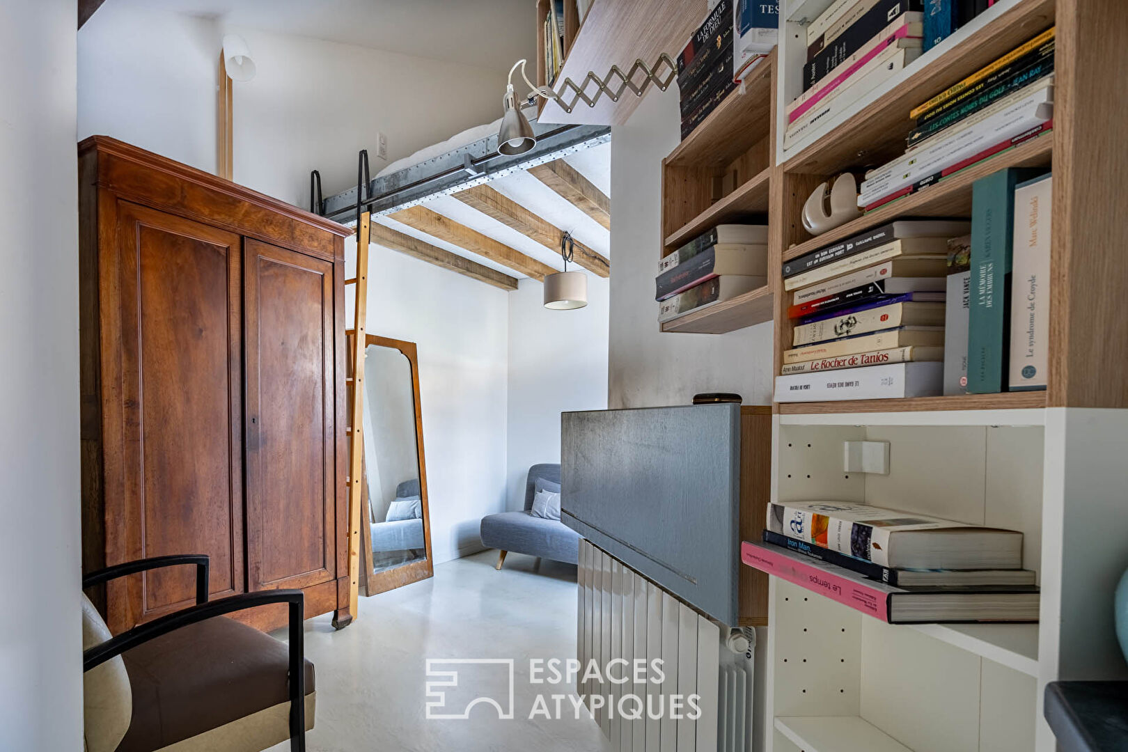 Loft type house with garden