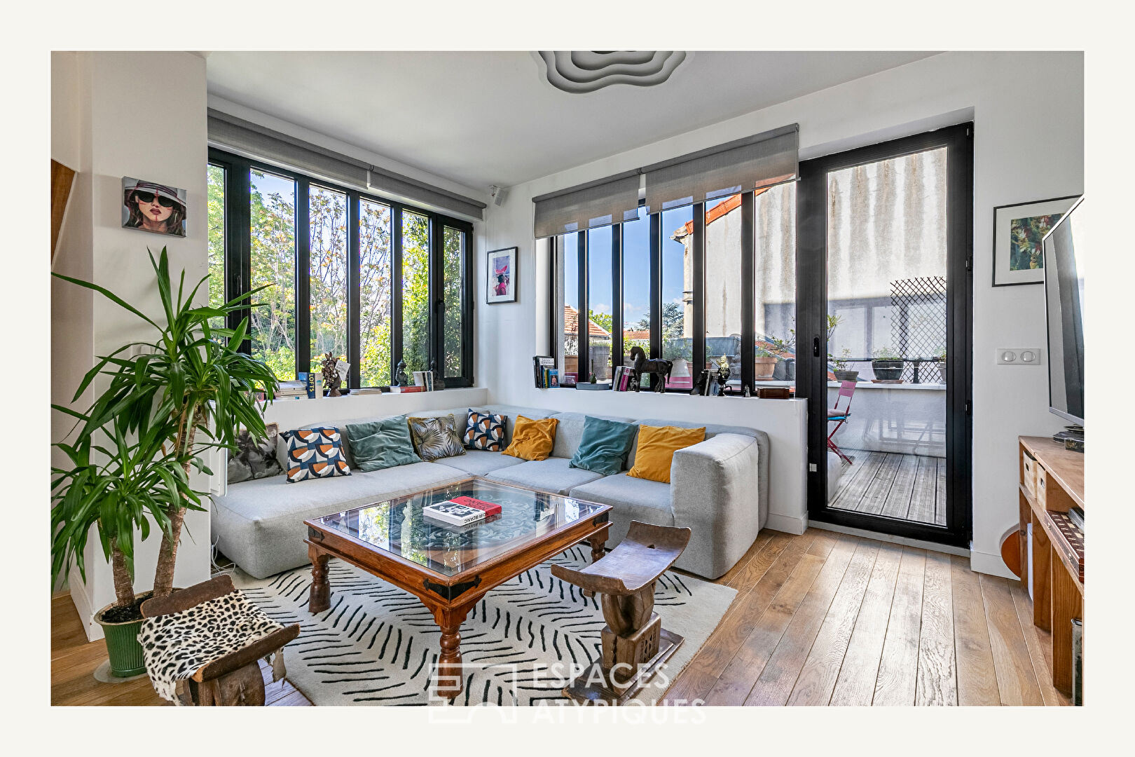 Maison d’architecte avec double terrasse et jardin