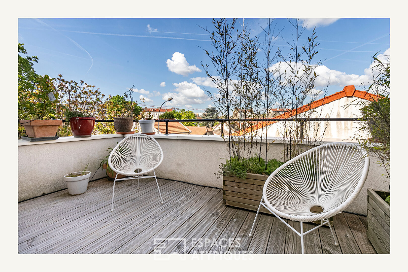 Maison d’architecte avec double terrasse et jardin