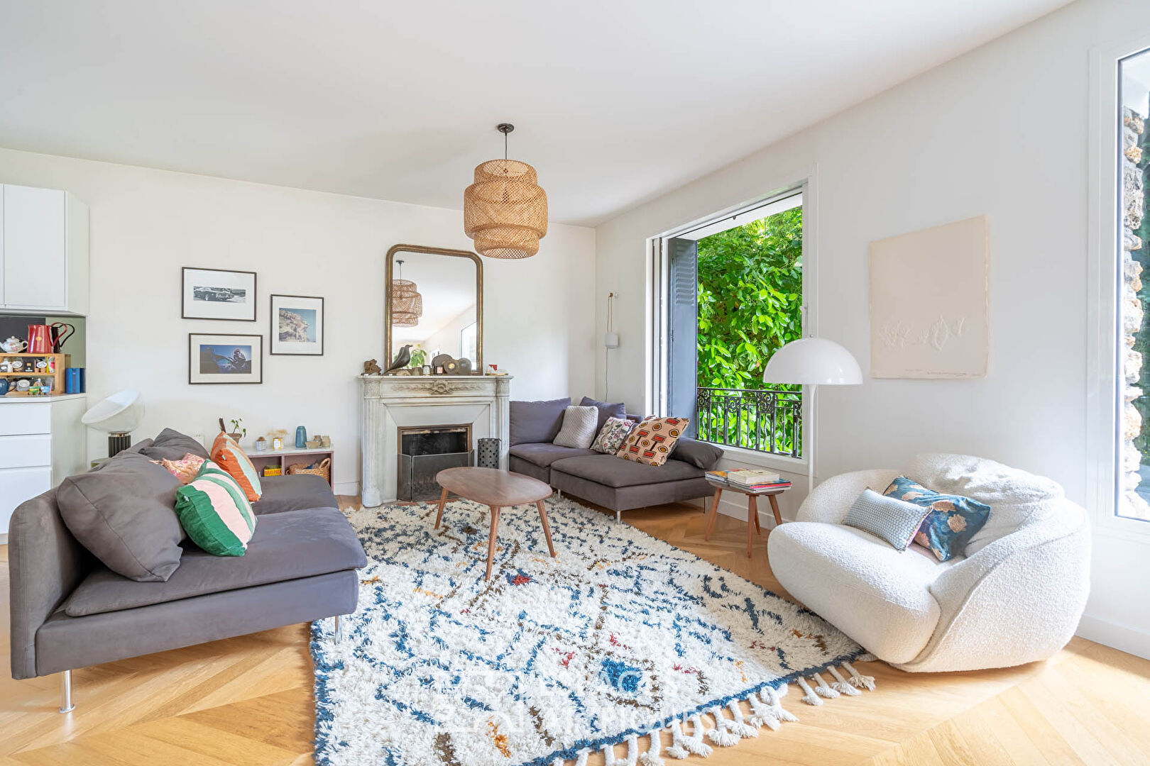 Meulière et contemporaine, rénovée par architecte, en bord de Marne