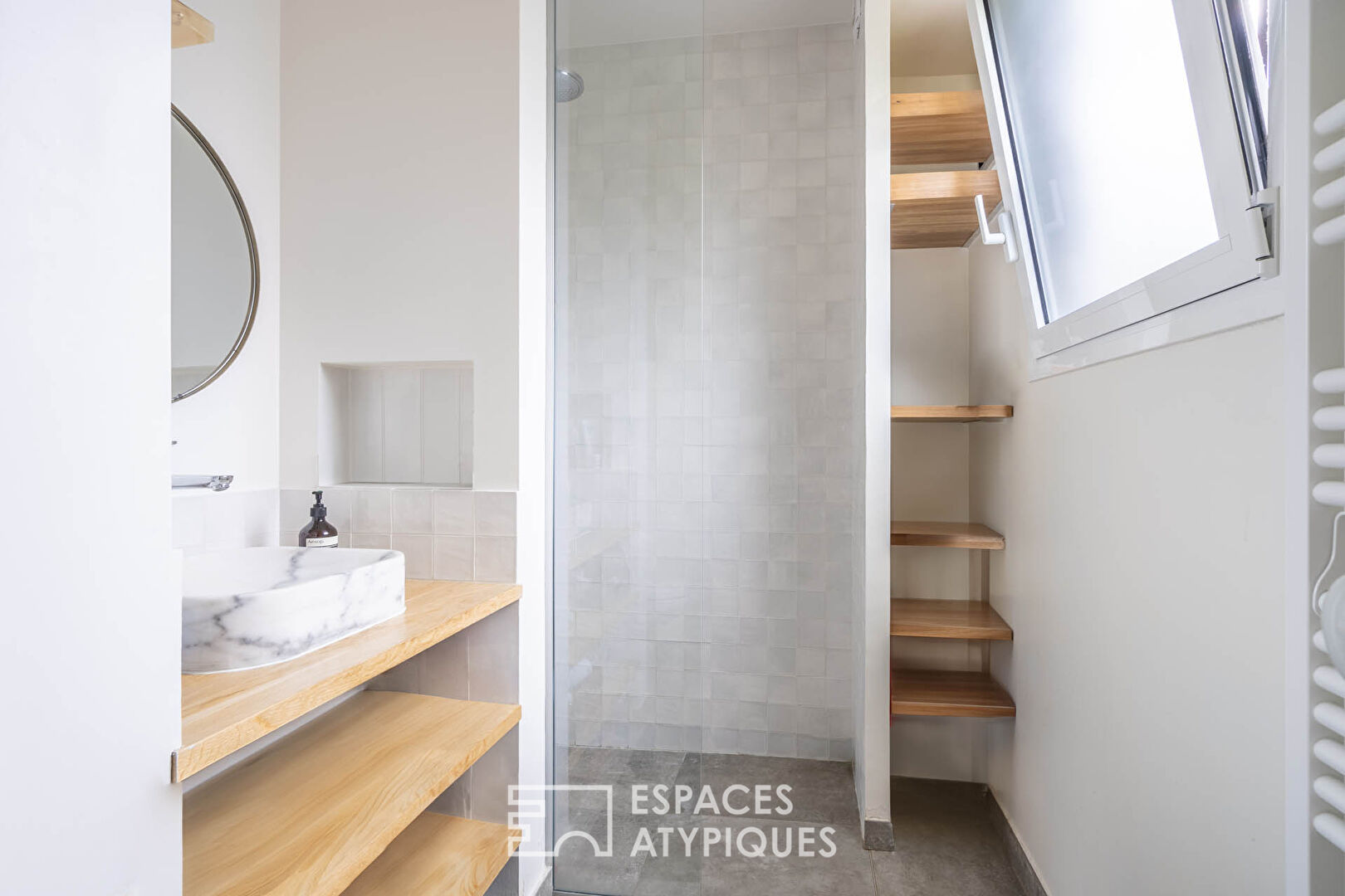 Meulière et contemporaine, rénovée par architecte, en bord de Marne