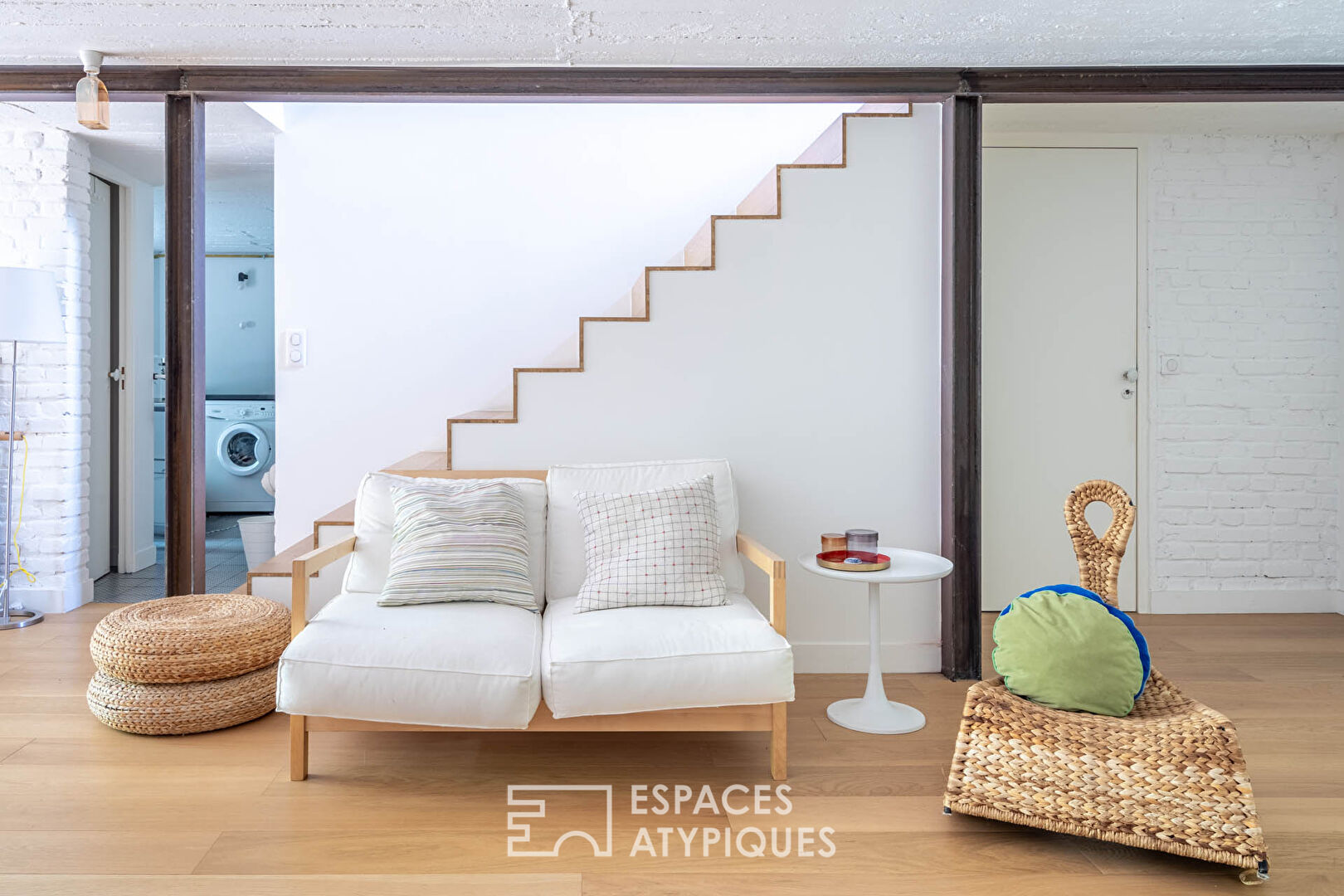 Meulière et contemporaine, rénovée par architecte, en bord de Marne