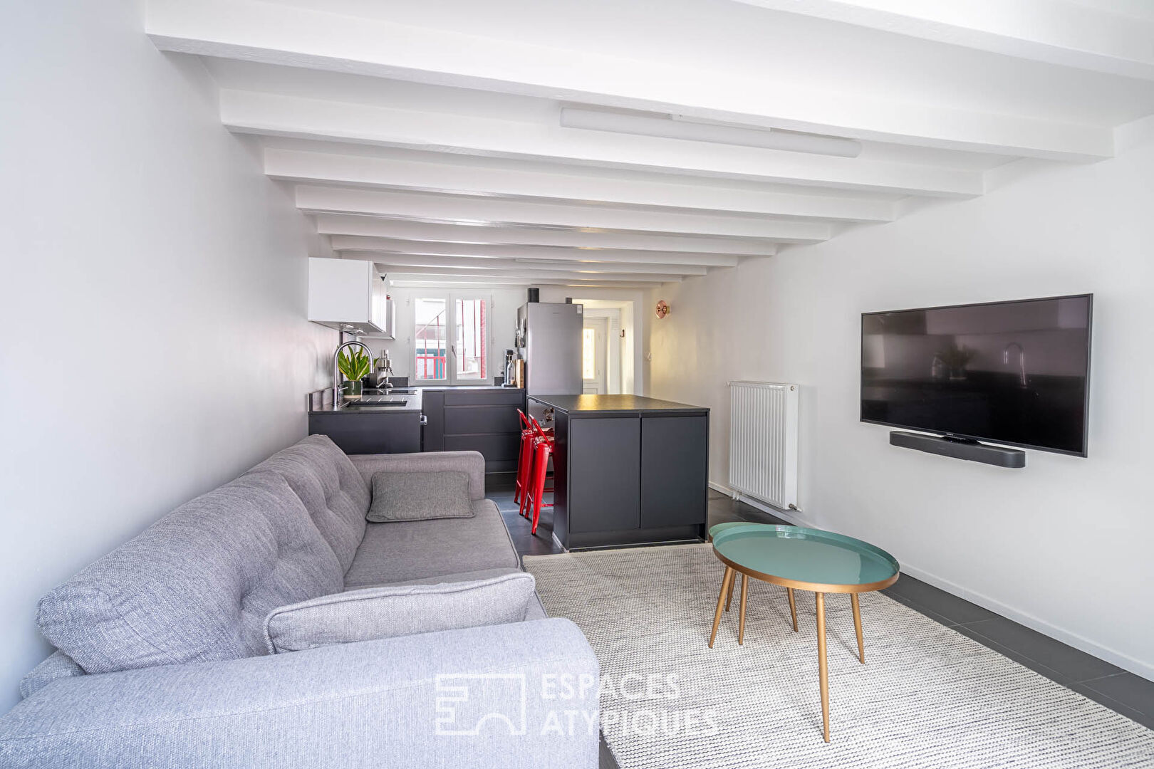 Maison de ville rénovée avec terrasse
