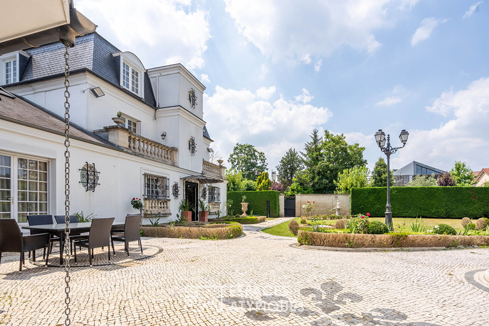 Maison de famille et dépendance au coeur de Saint Maur des Fossés