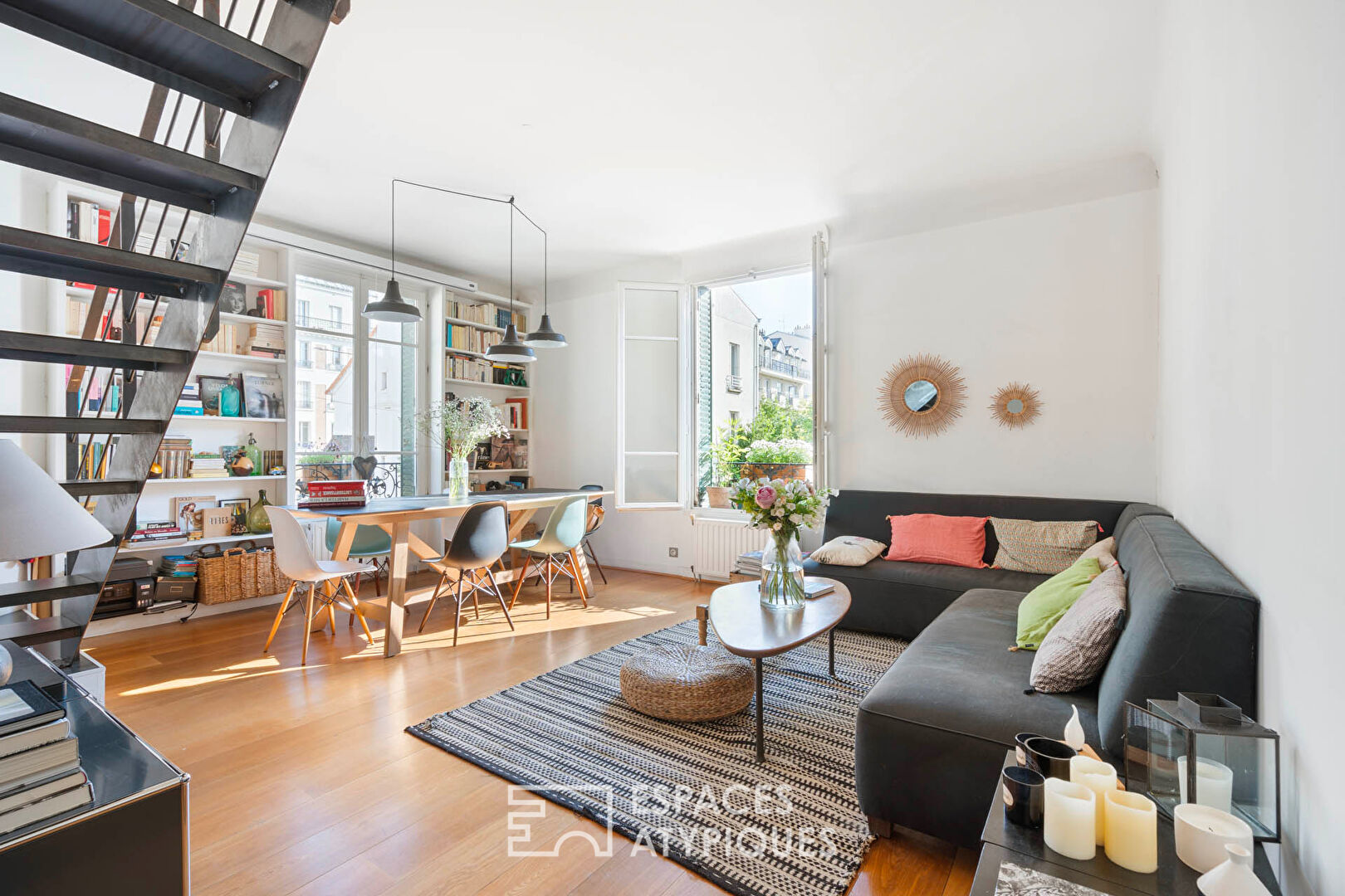 Duplex with courtyard near woods in Charenton Le Pont