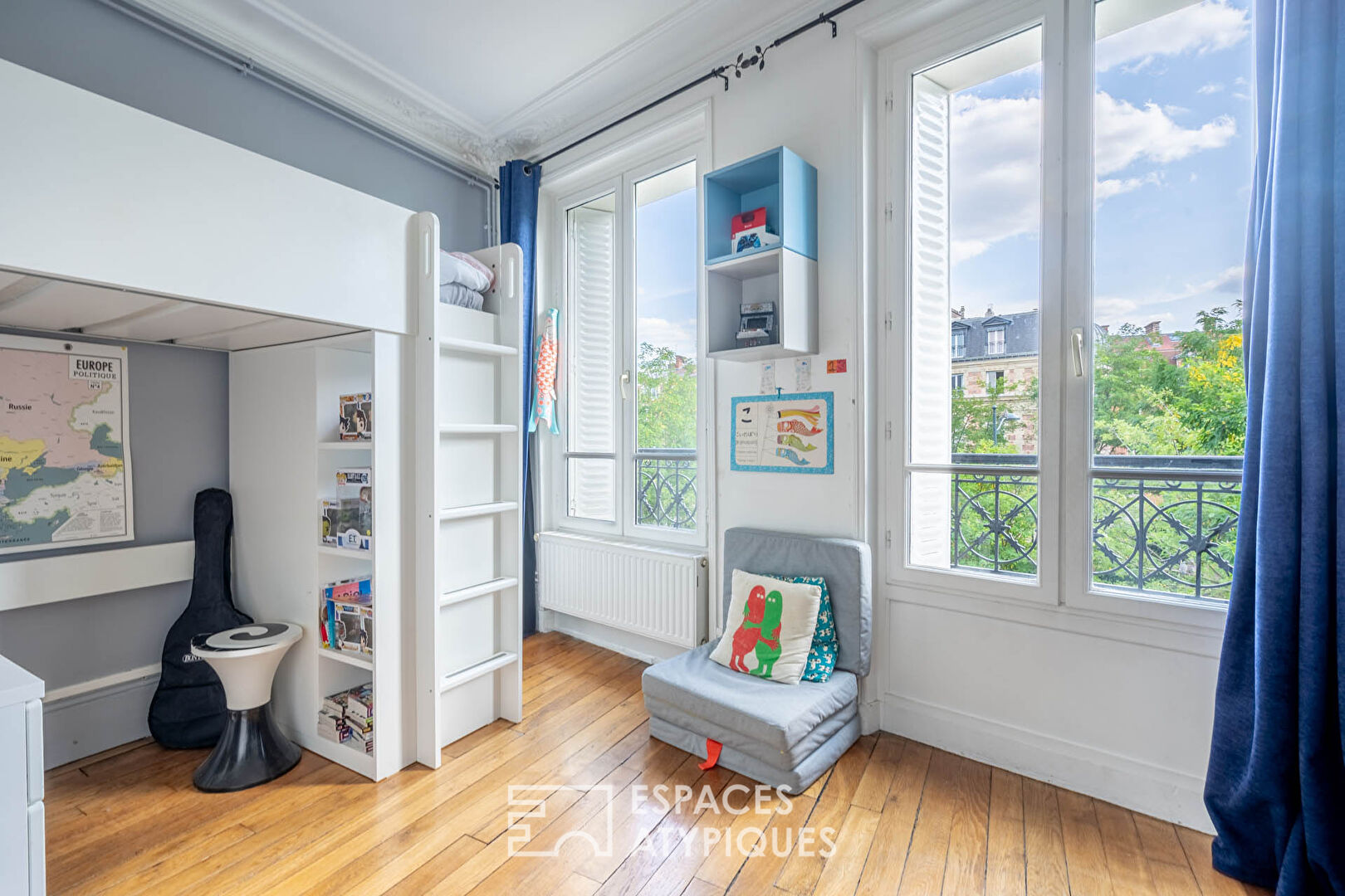 Bourgeois apartment with extension in the center of Saint-Mandé