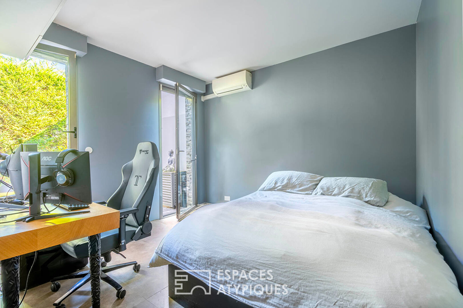 Loft with glass roof and rooftop a stone’s throw from the banks of the Marne