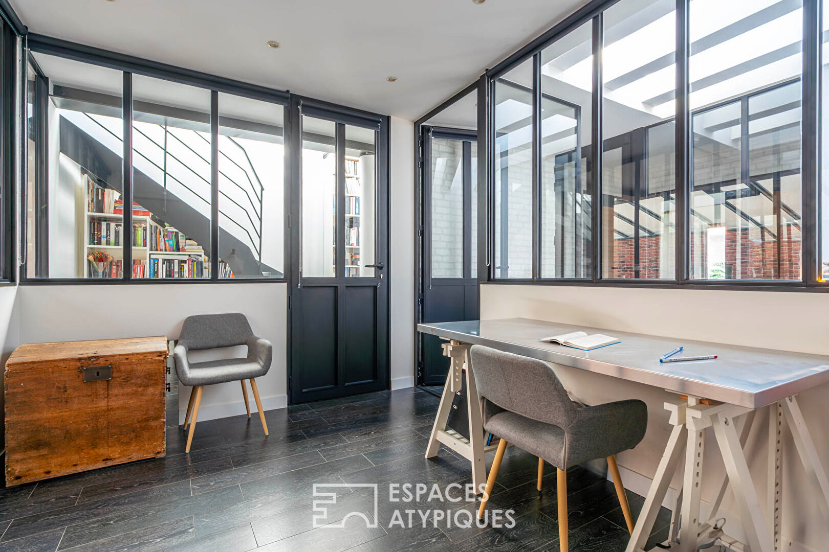 Loft with glass roof and rooftop a stone’s throw from the banks of the Marne