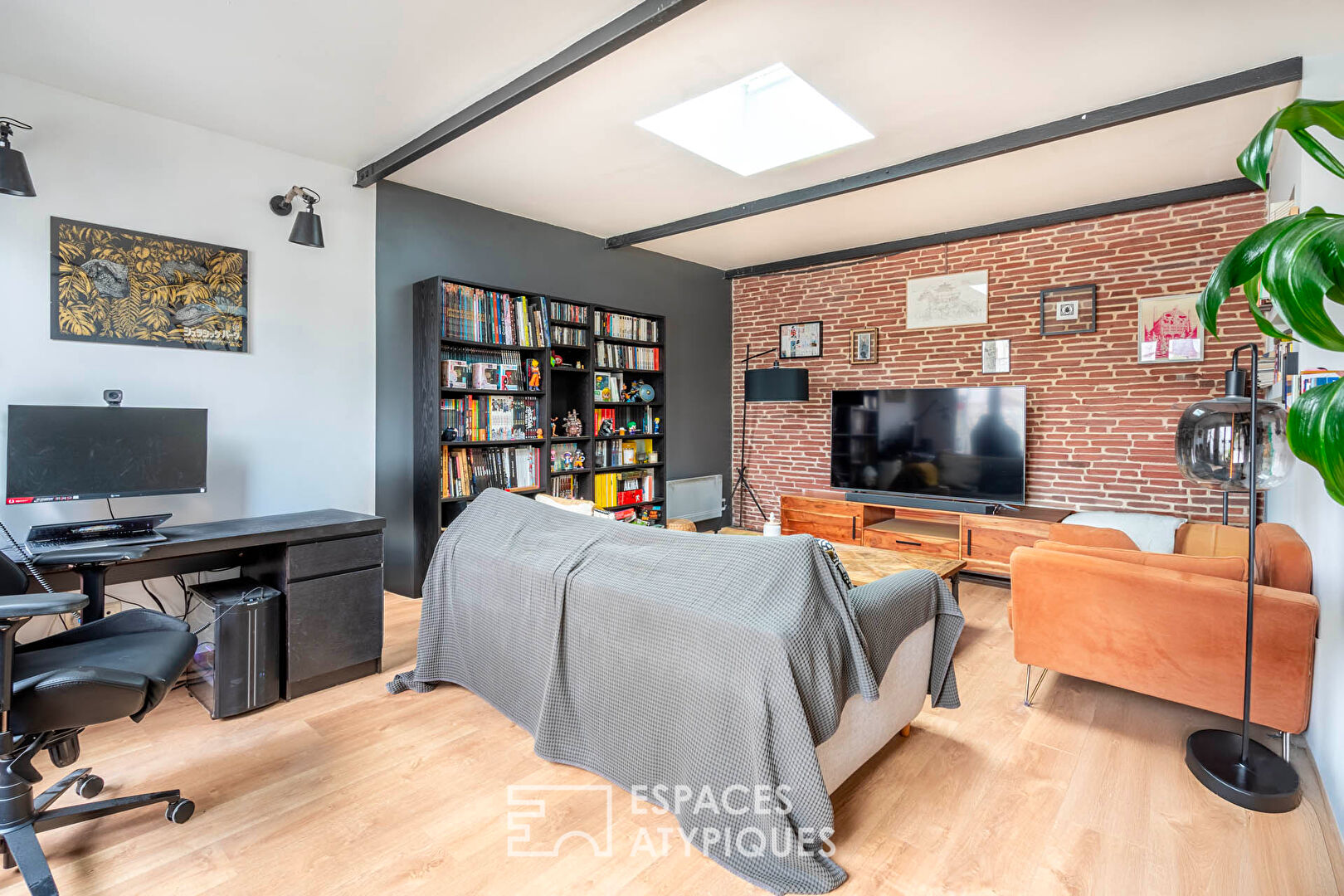 Loft-style apartment with balcony in a renovated former factory