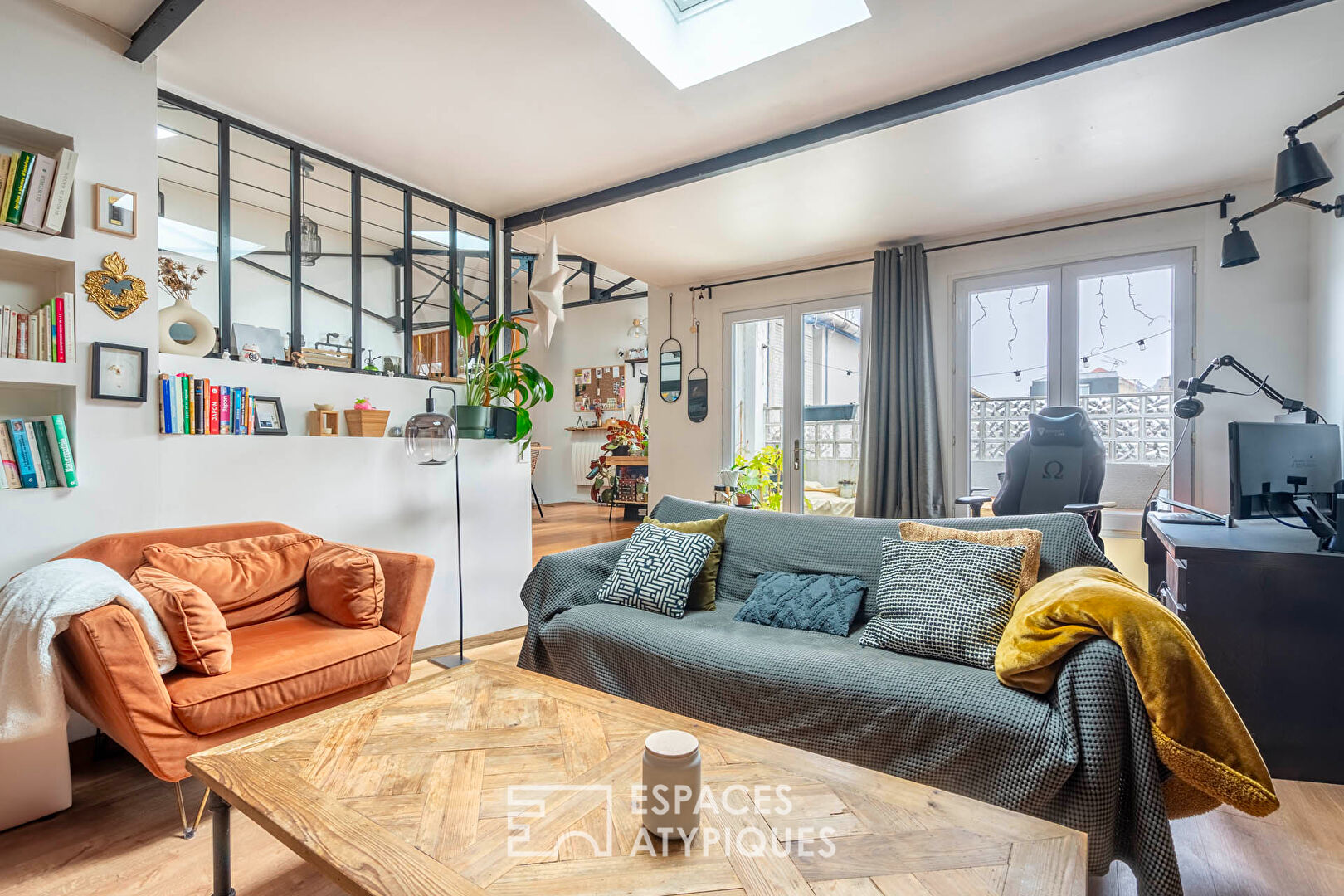 Loft-style apartment with balcony in a renovated former factory