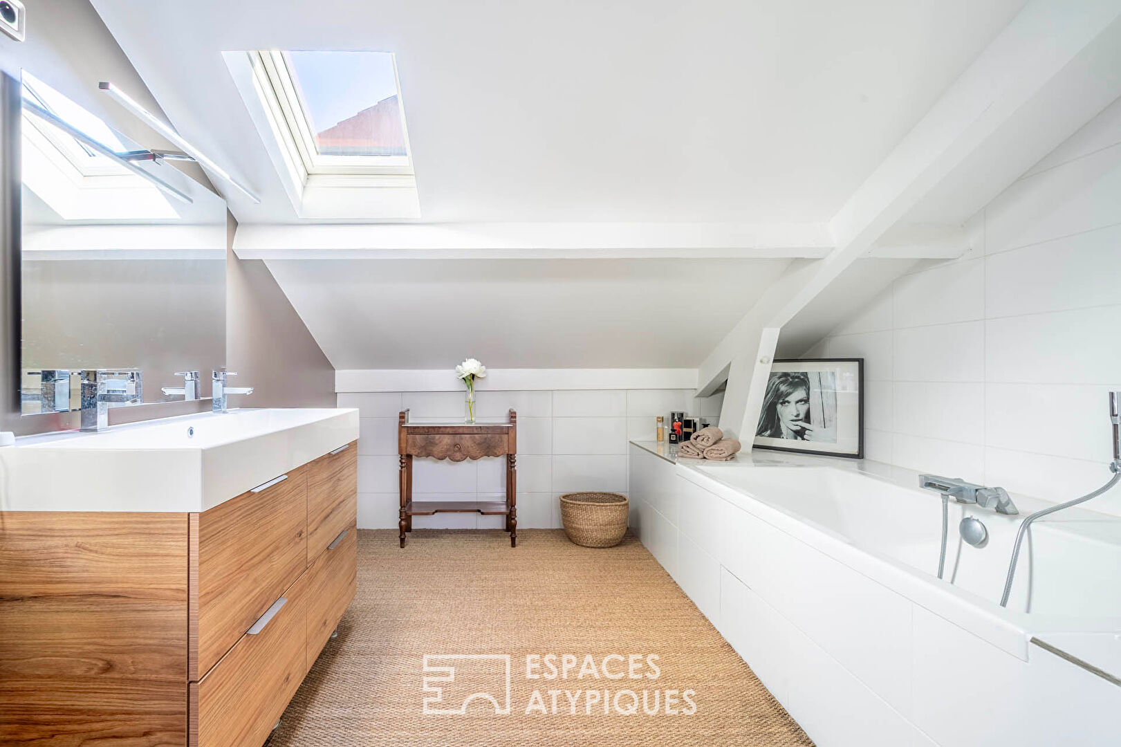 Maison Loft Méditerranéenne à Saint-Maur : Volumes et Lumière