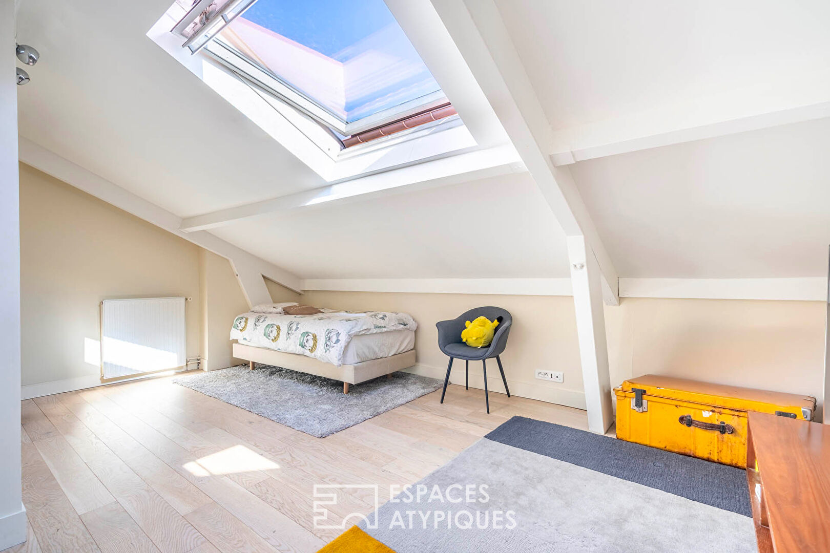 Maison Loft Méditerranéenne à Saint-Maur : Volumes et Lumière