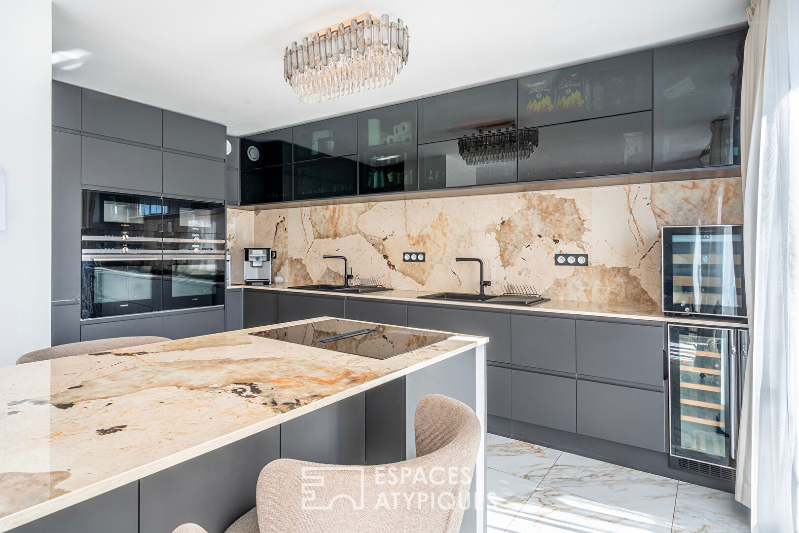 Sculptural Penthouse at the Gates of Paris, Between Sky and Elegance