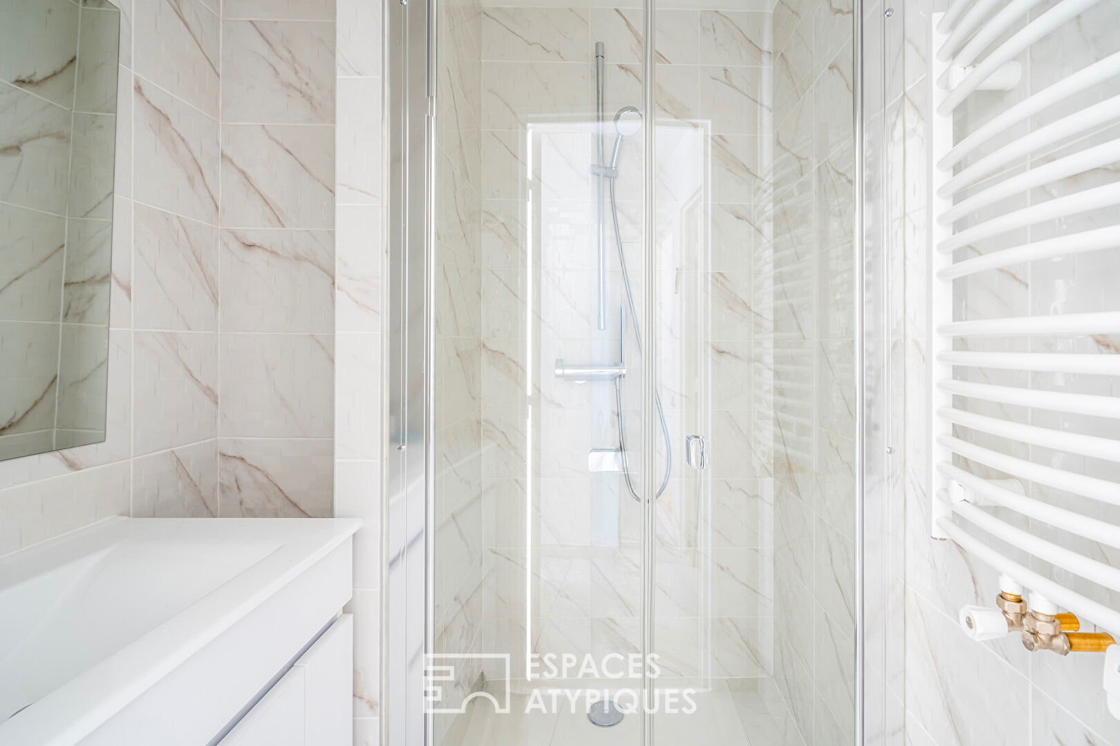 Sculptural Penthouse at the Gates of Paris, Between Sky and Elegance