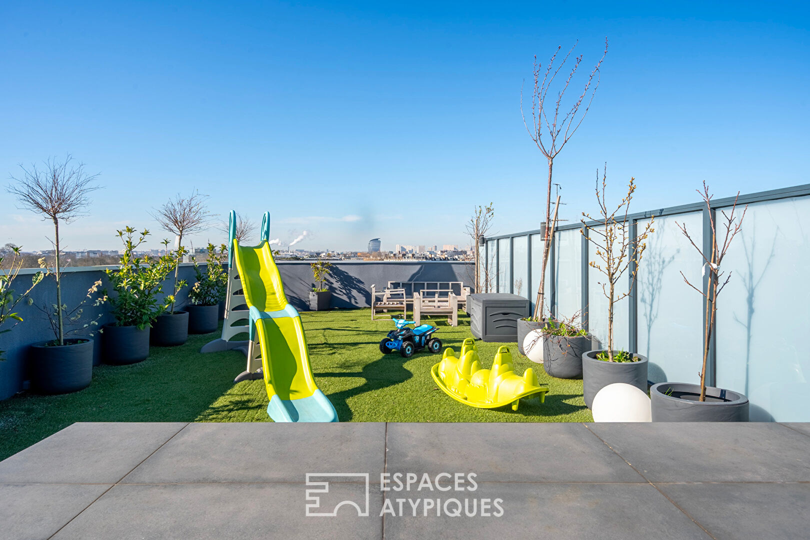 Sculptural Penthouse at the Gates of Paris, Between Sky and Elegance