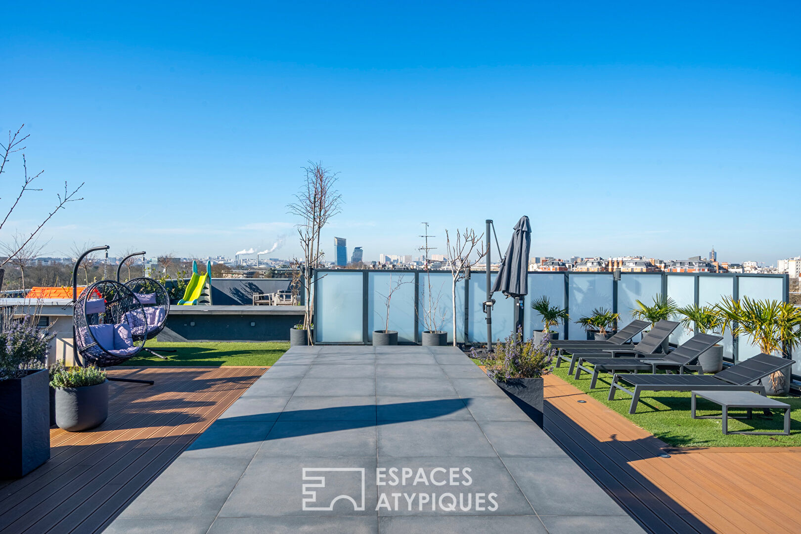 Sculptural Penthouse at the Gates of Paris, Between Sky and Elegance