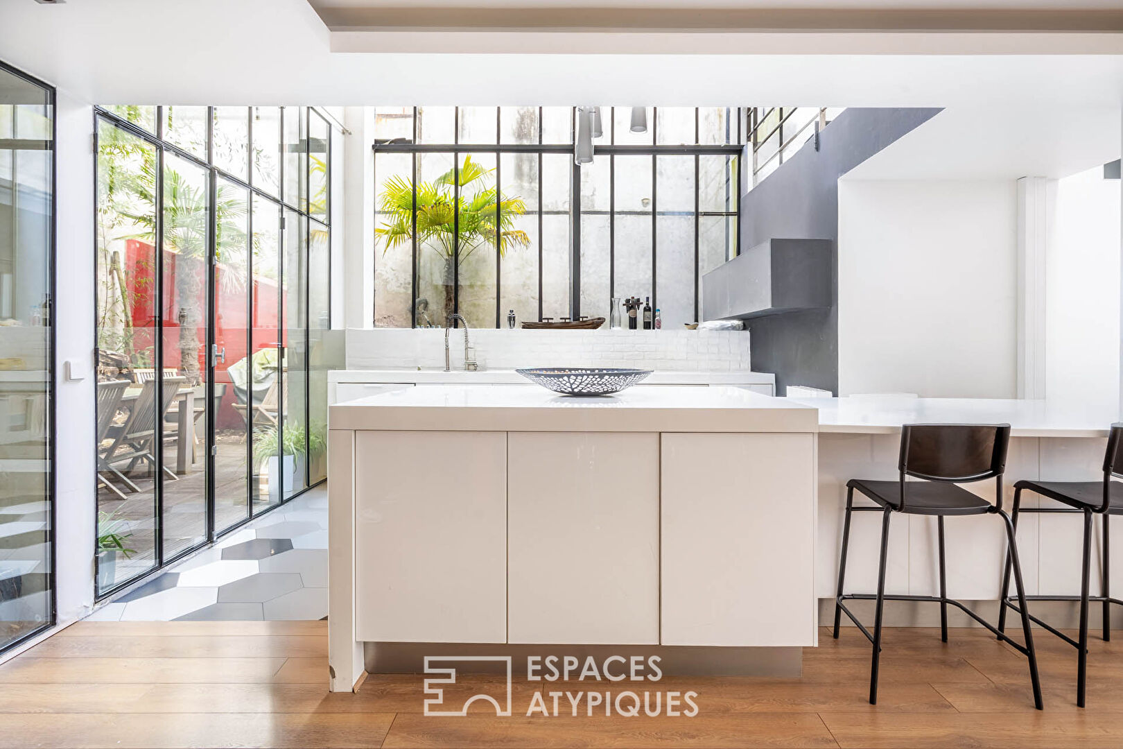 Loft industriel avec terrasse