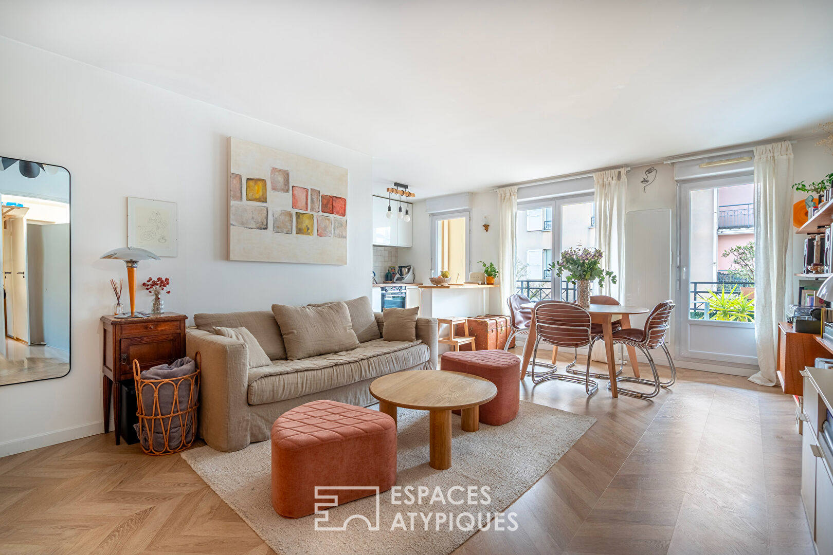 Apartment with contemporary renovation
