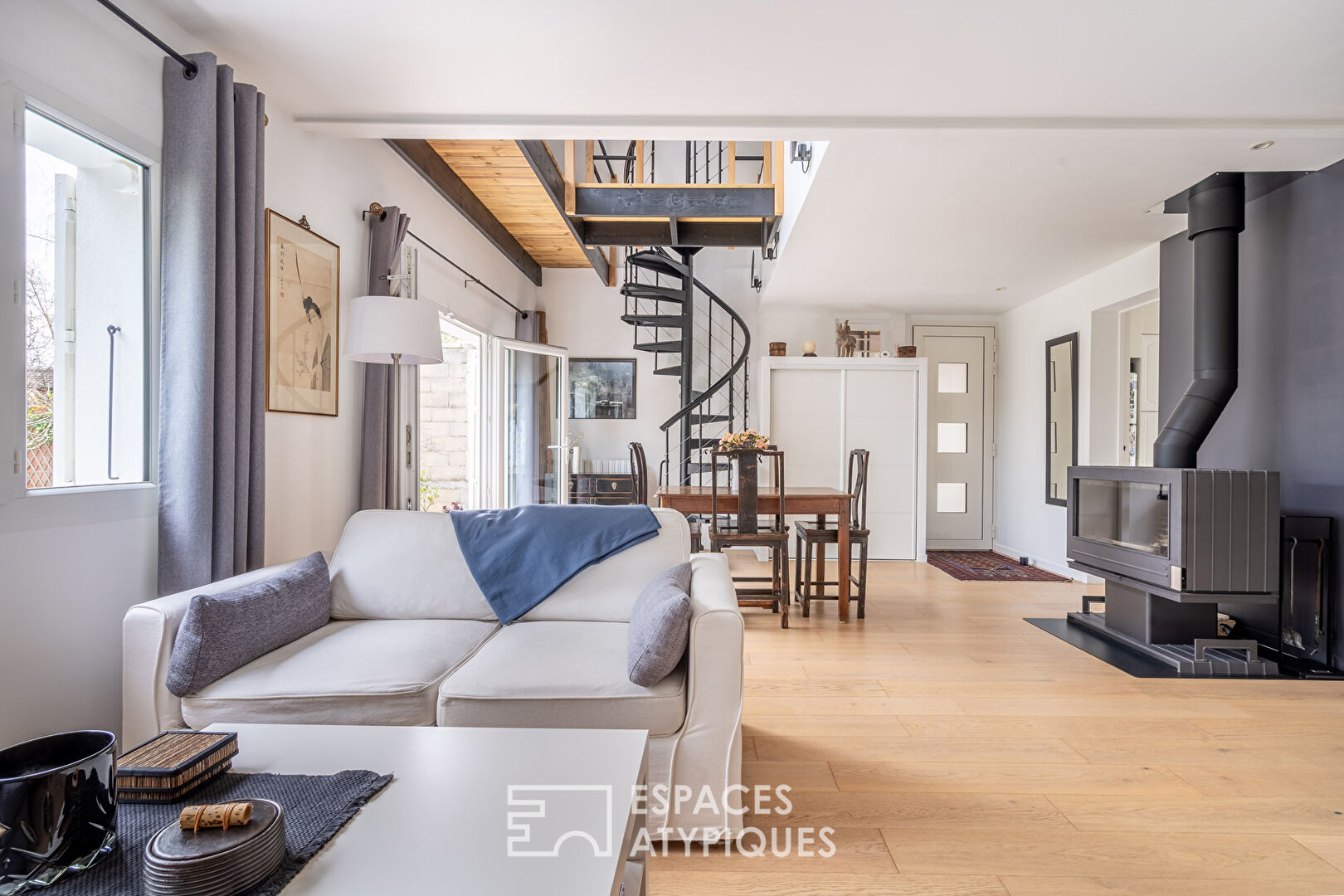 Loft-style house with garden