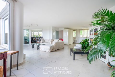 Apartment with terraces