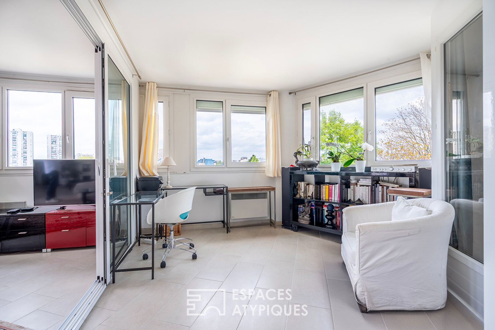 Apartment with terraces