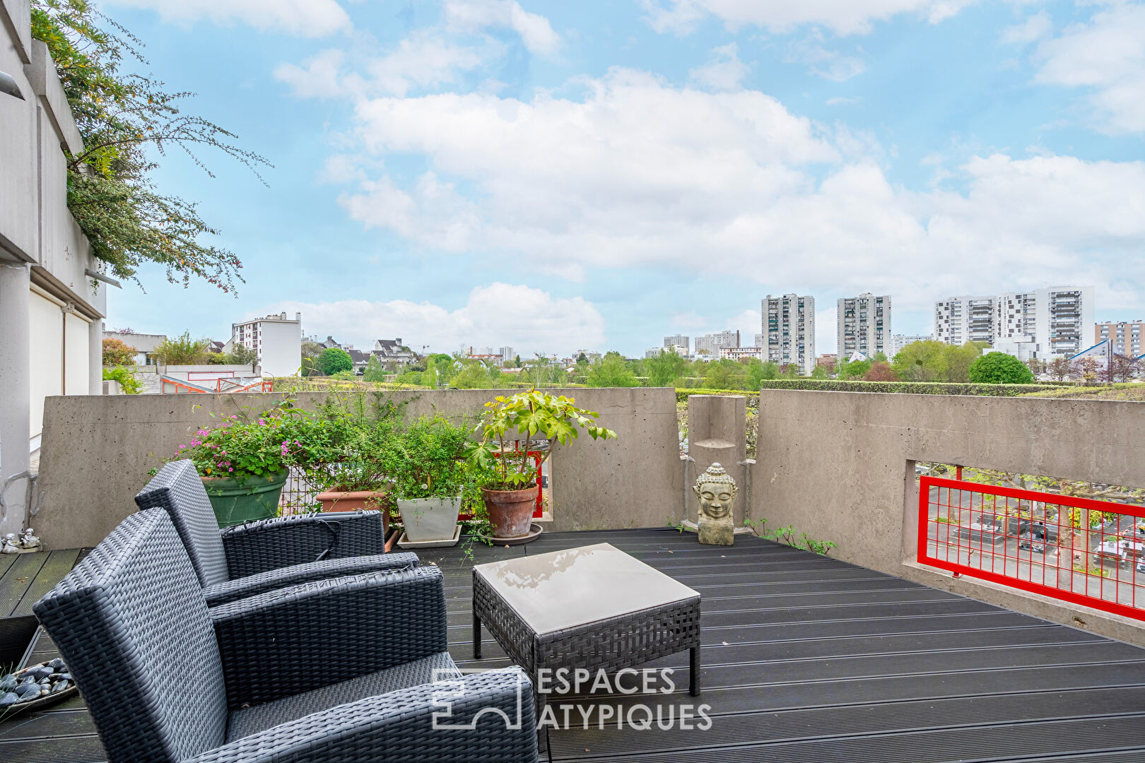 Apartment with terraces