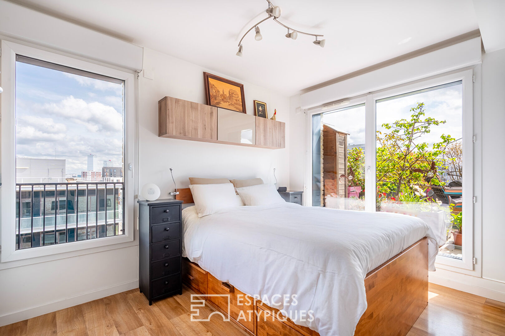 Apartment with terrace