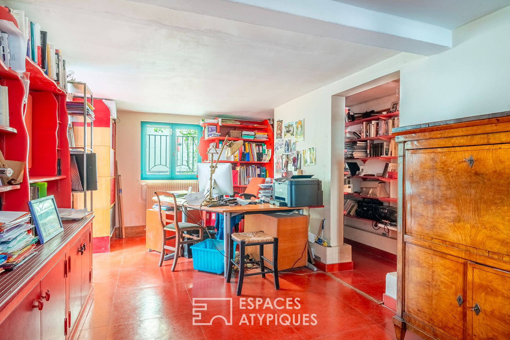 Maison d’artiste avec roulotte