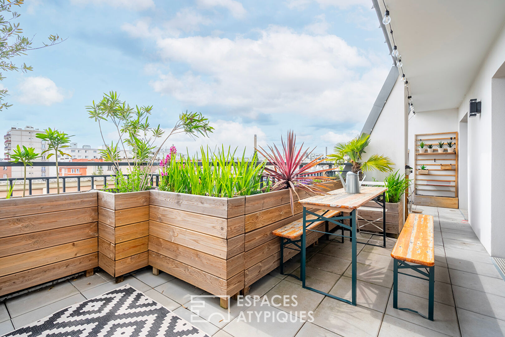 Appartement en dernier étage avec terrasse et vue dégagée