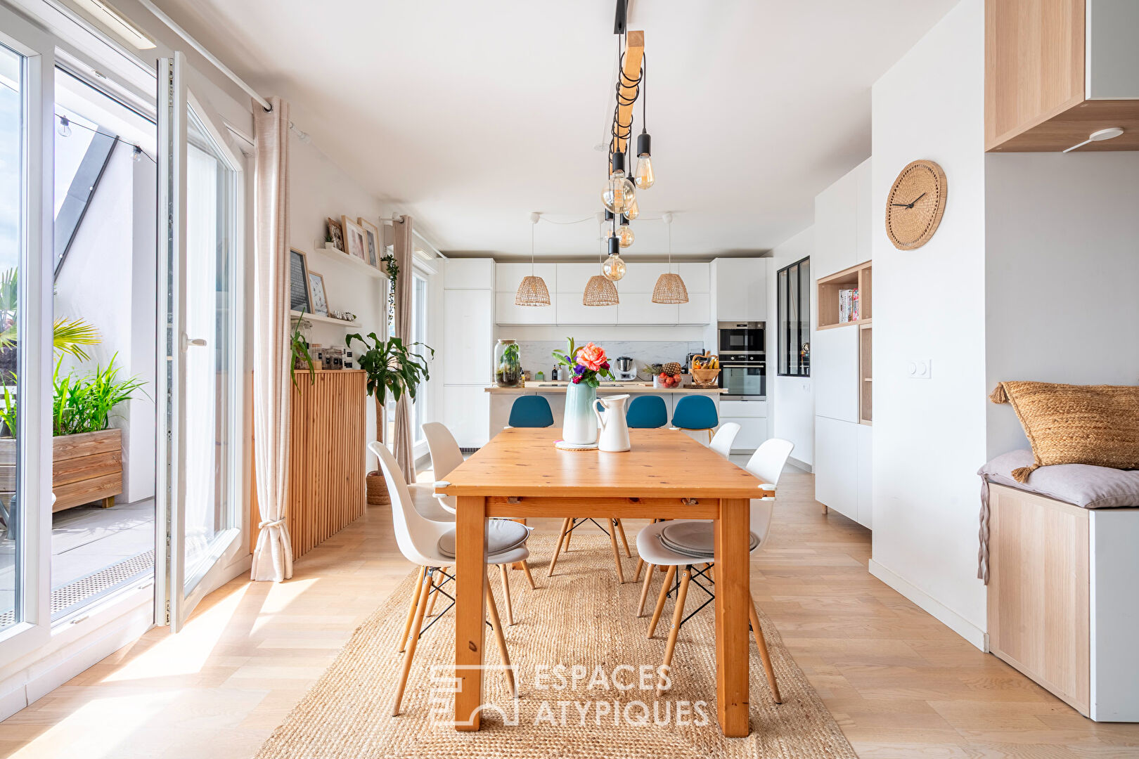 Appartement en dernier étage avec terrasse et vue dégagée