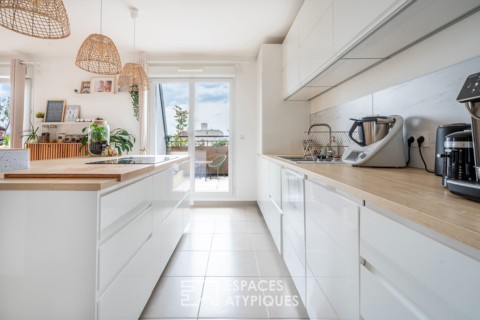 Appartement en dernier étage avec terrasse et vue dégagée