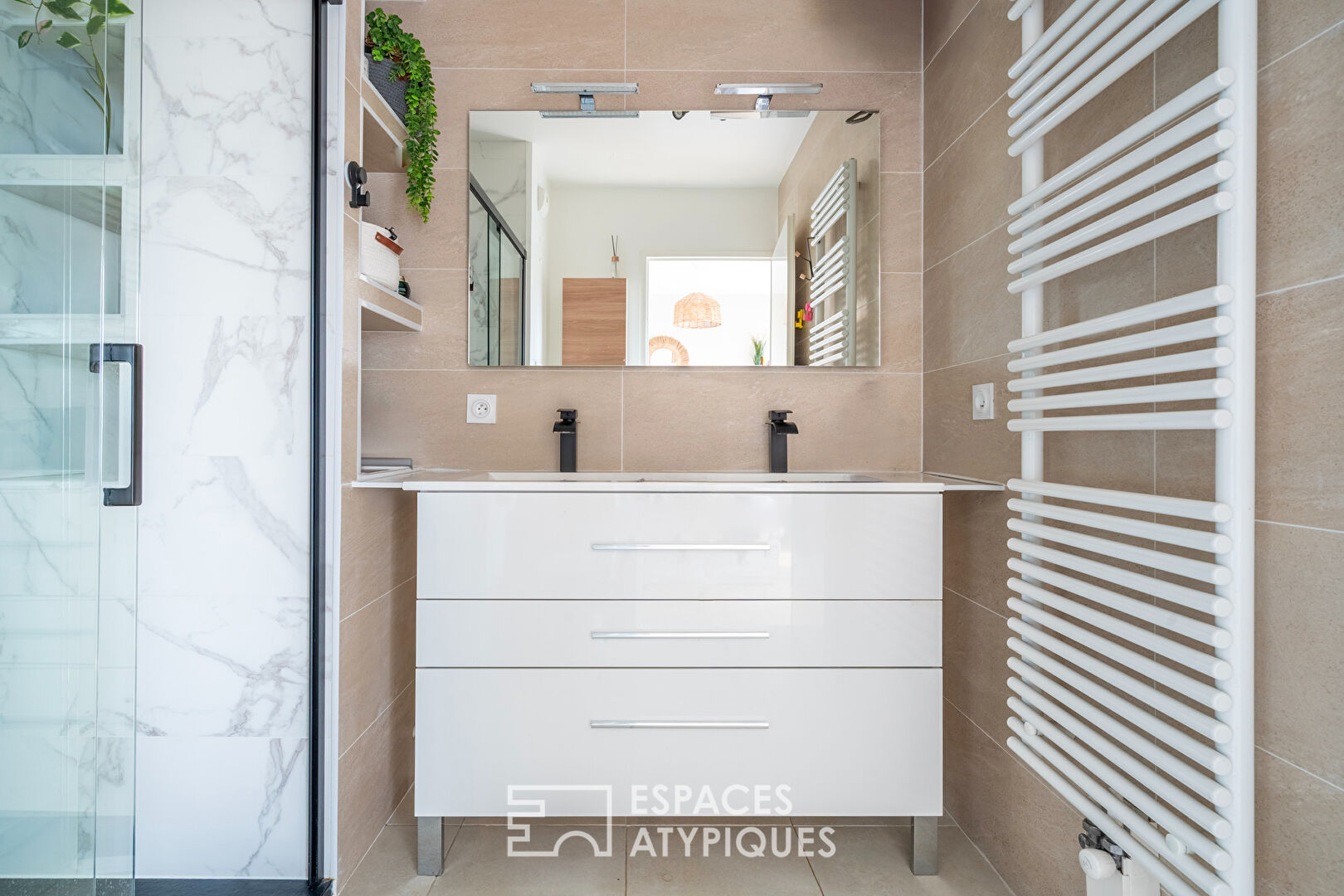 Appartement en dernier étage avec terrasse et vue dégagée