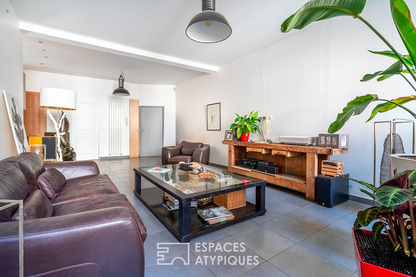 Loft avec patio dans ancienne usine de matelas
