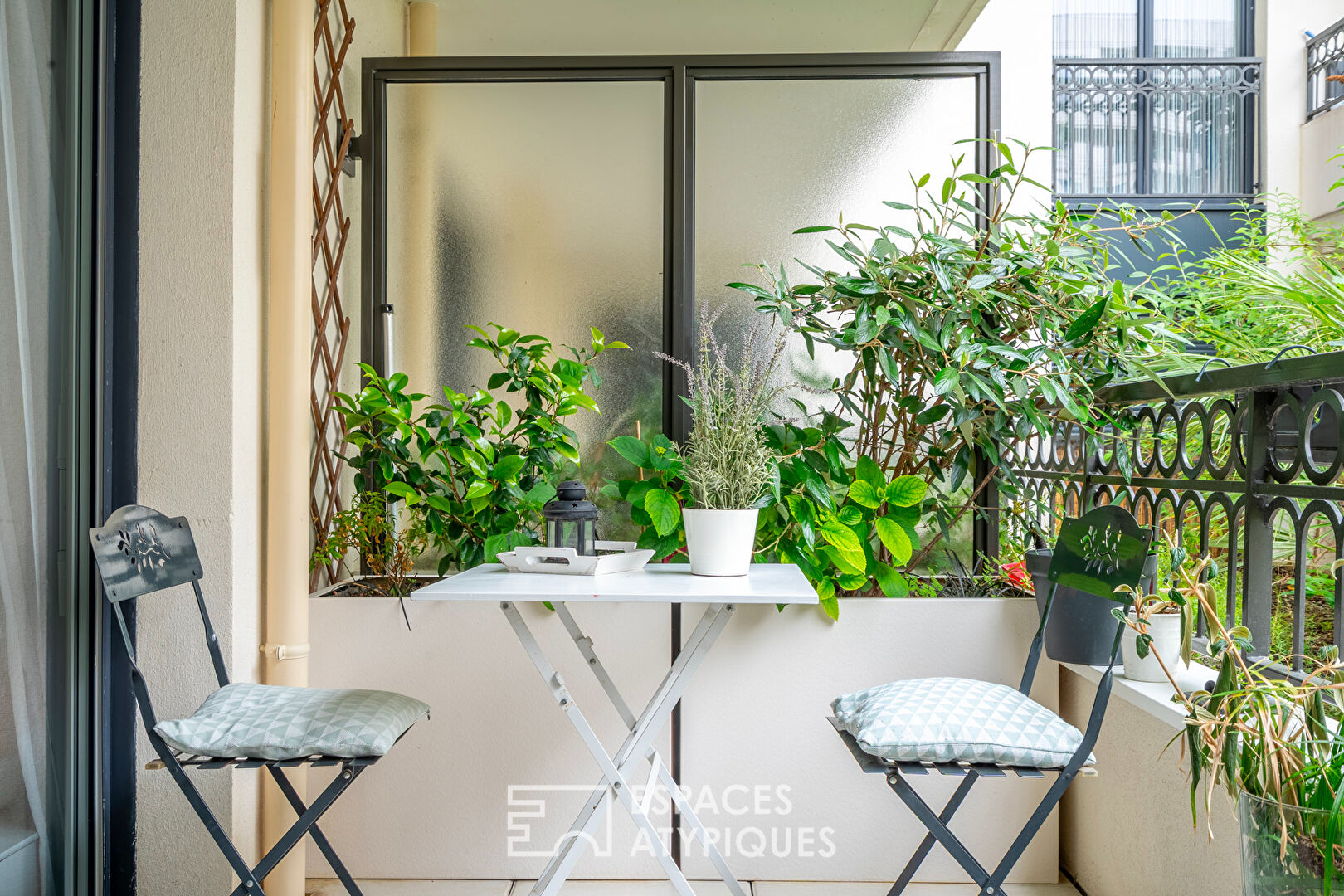 Apartment with terrace