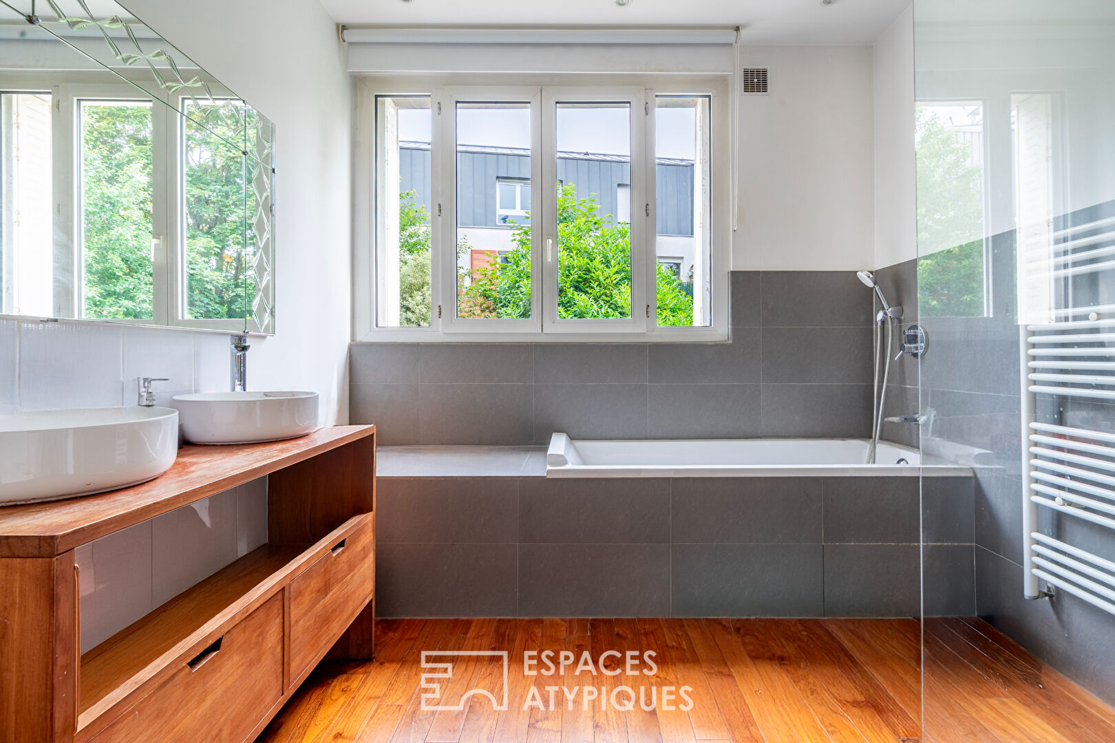 Duplex inversé avec jardin