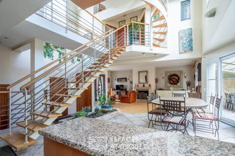 Maison d&rsquo;architecte avec jardin et terrasse